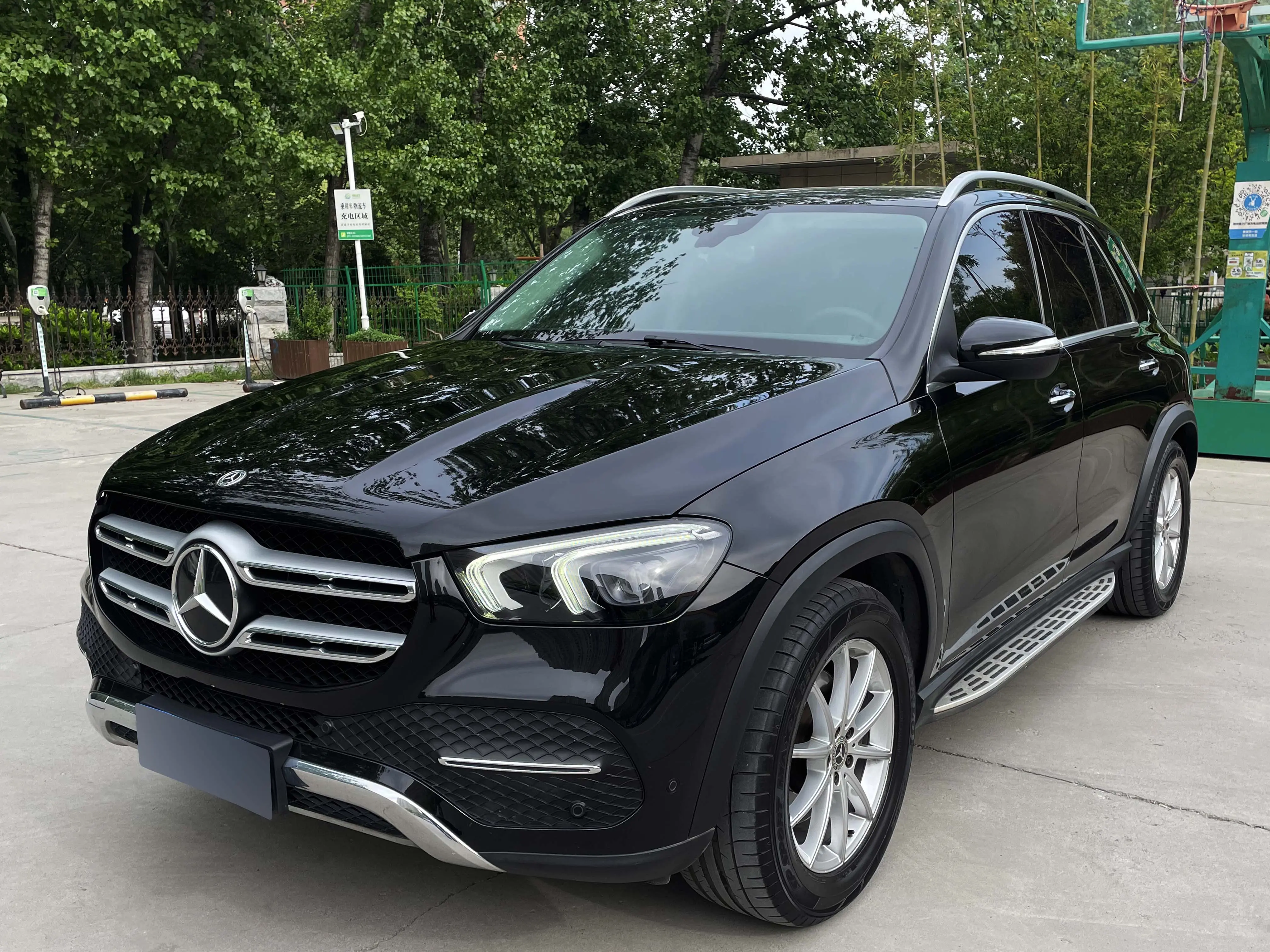 Mercedes-Benz GLE (Imported)