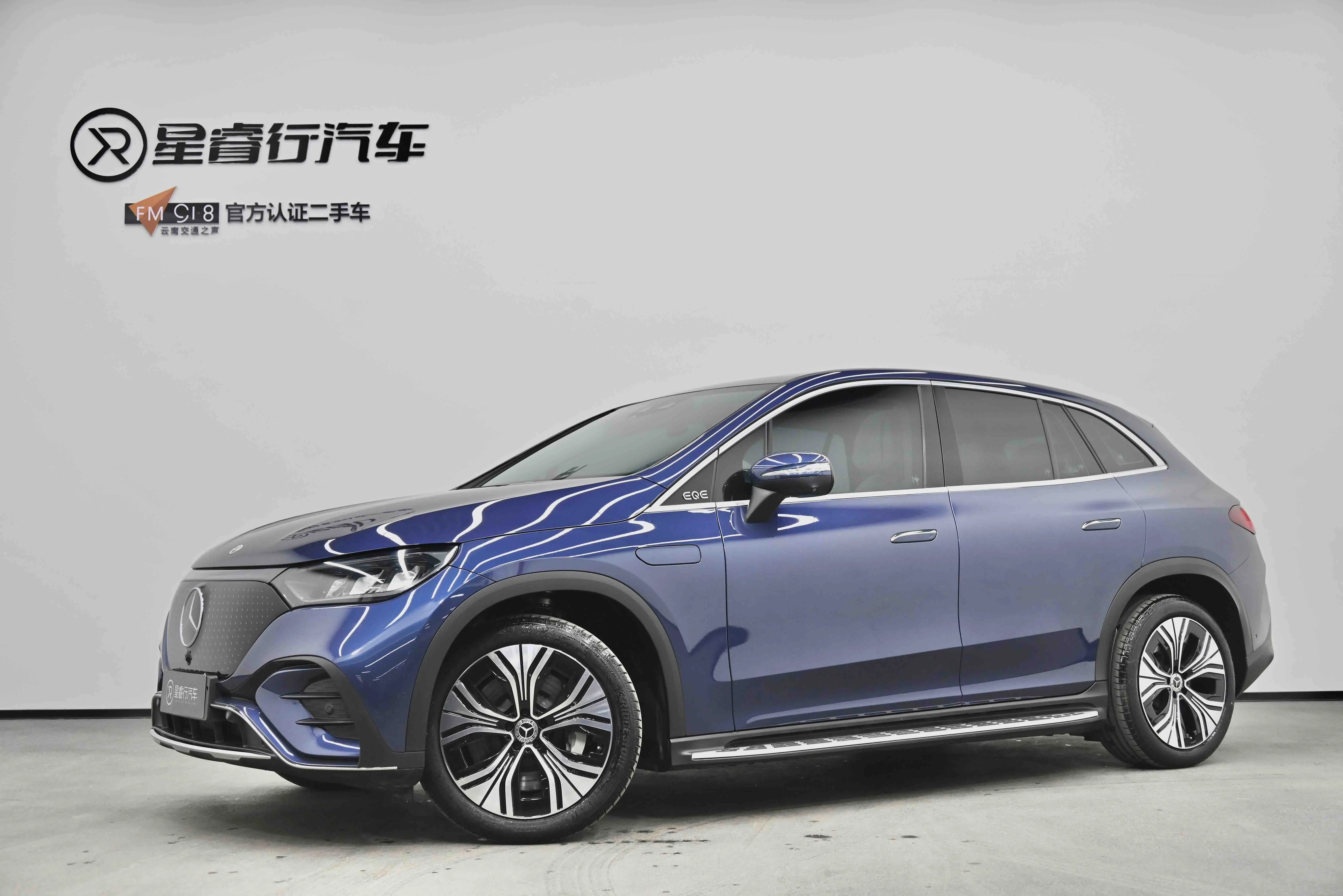 Mercedes-Benz EQE SUV