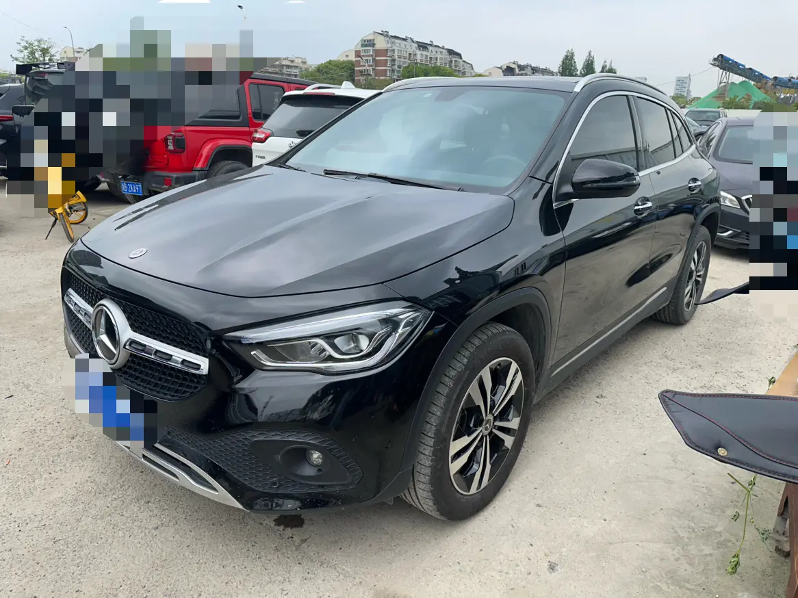 Mercedes-Benz GLA