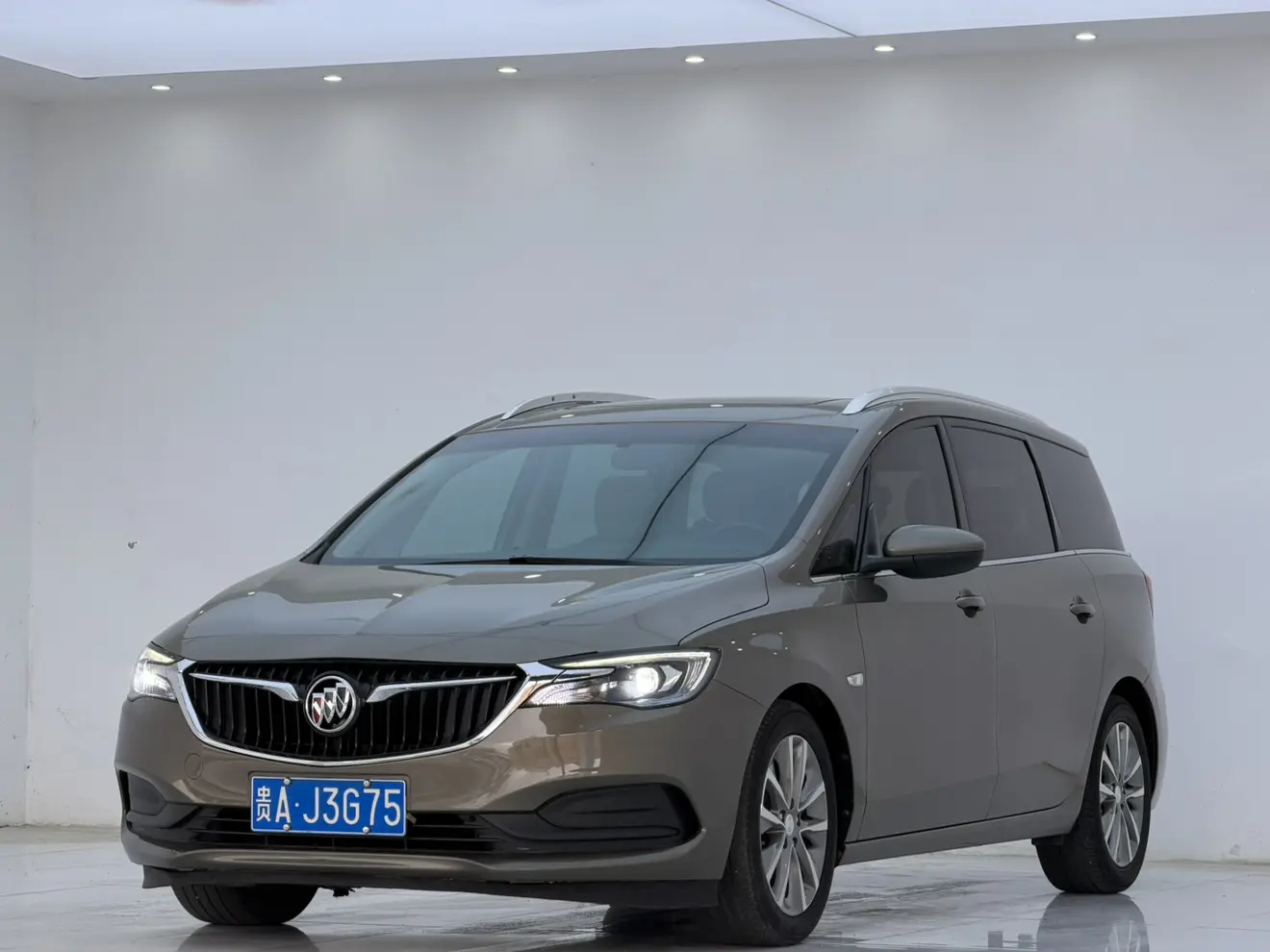 Buick GL6