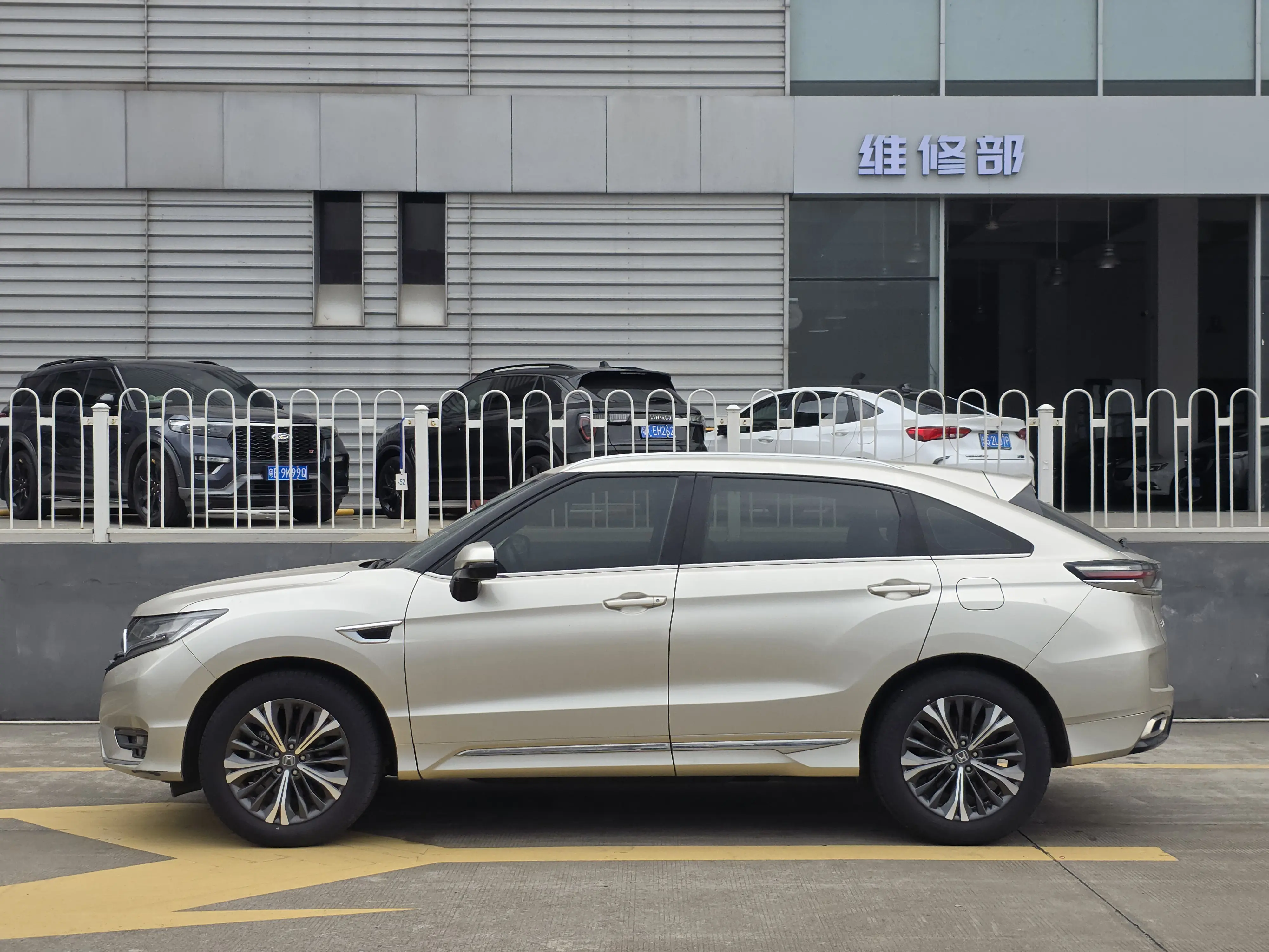 Honda UR-V
