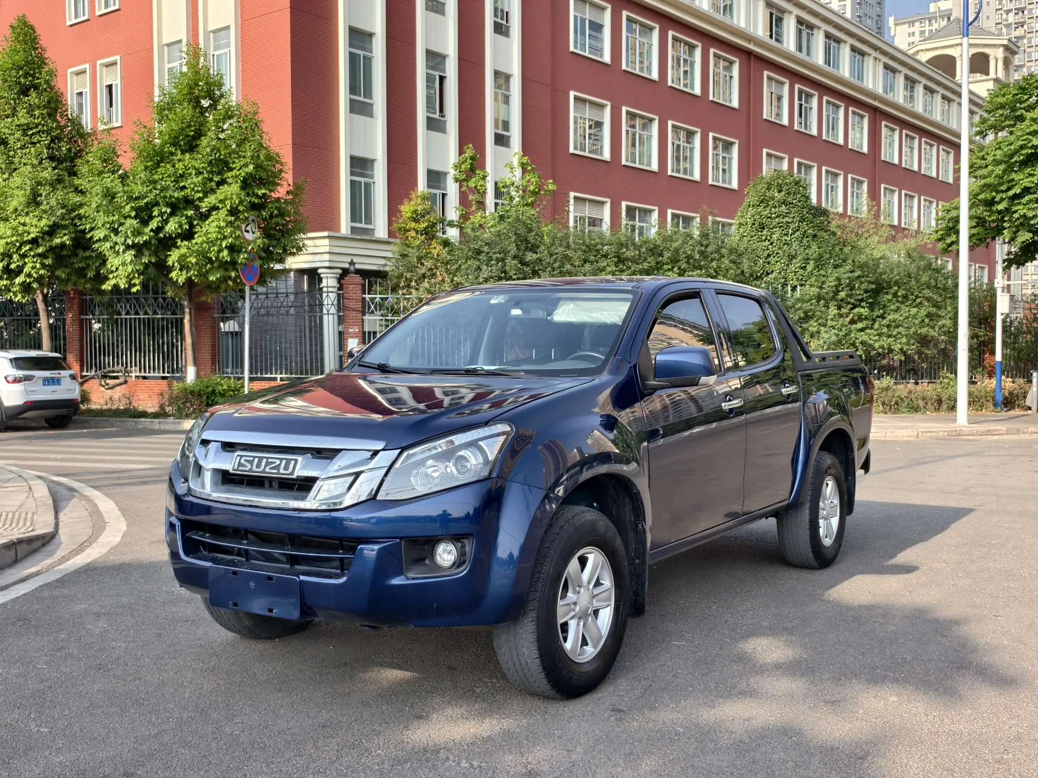 Isuzu Suzutaku