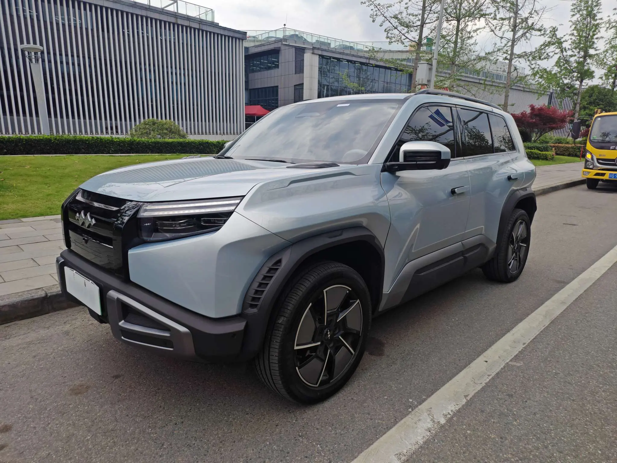 BYD Leopard Titanium 3