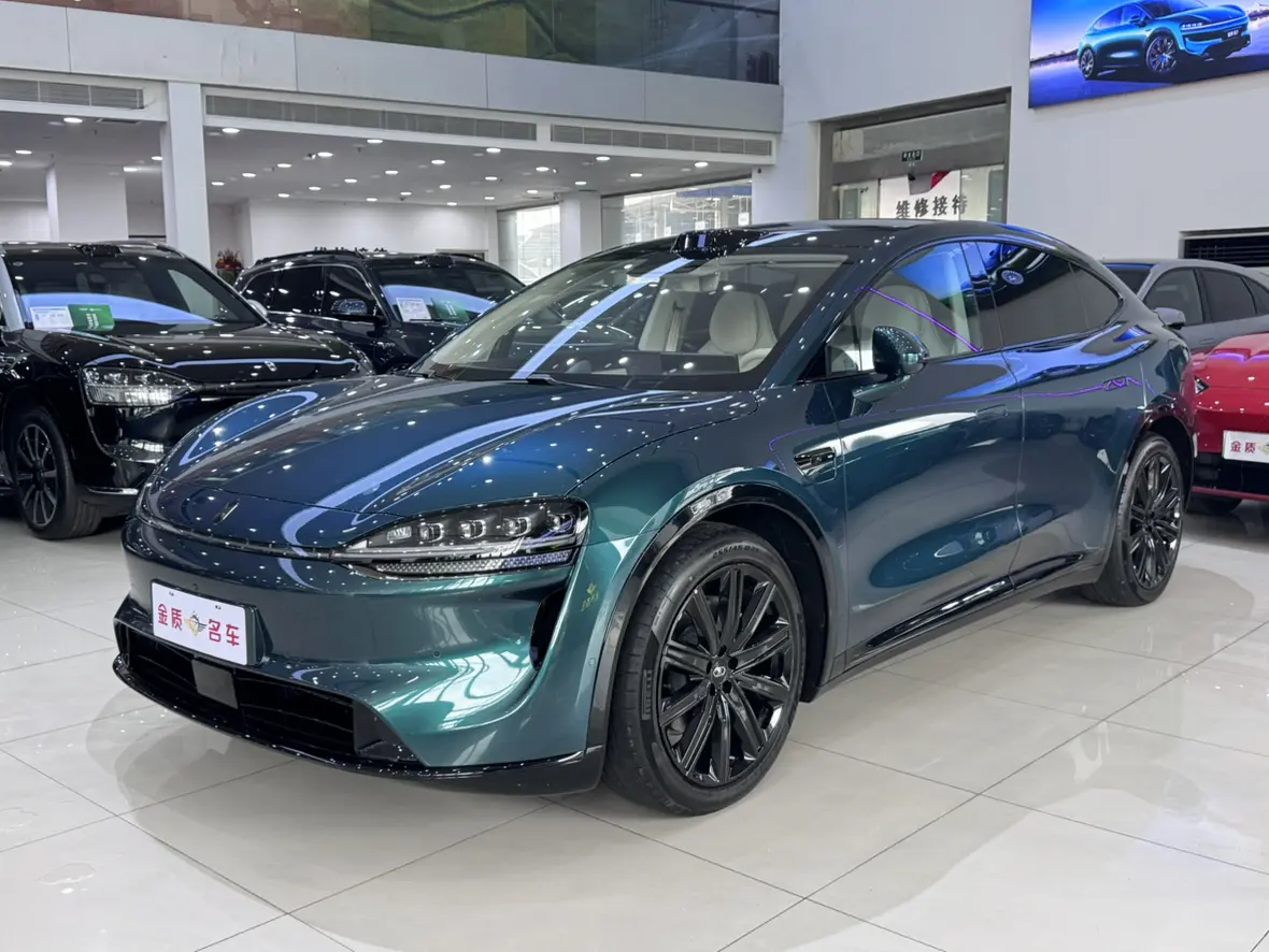Luxeed Zhijie R7