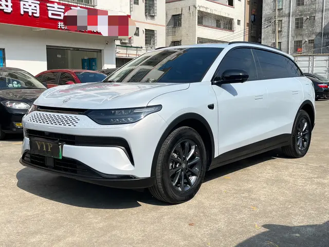 Leapmotor Zero running C11