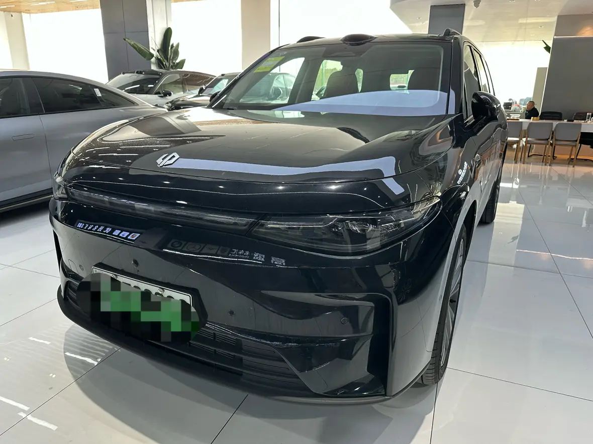 Leapmotor C16