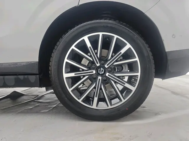 Leapmotor B10