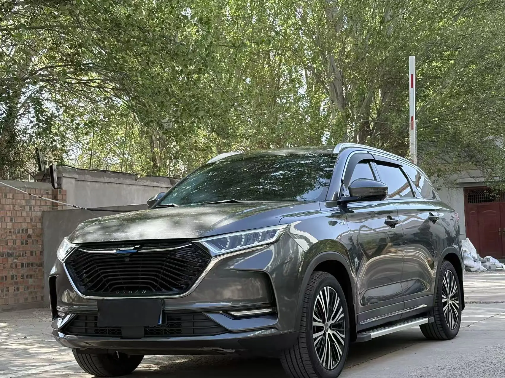 Oshan Changan Auchan X7