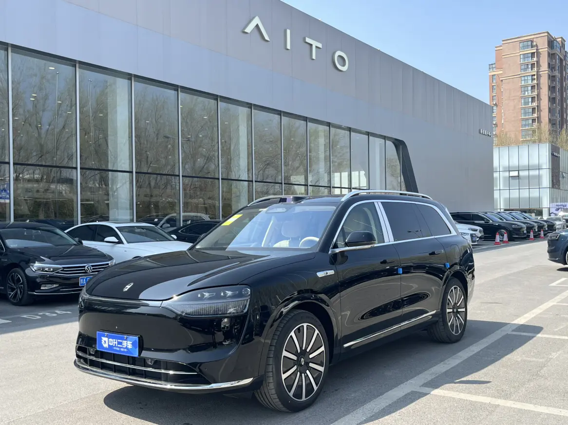 AITO M9
