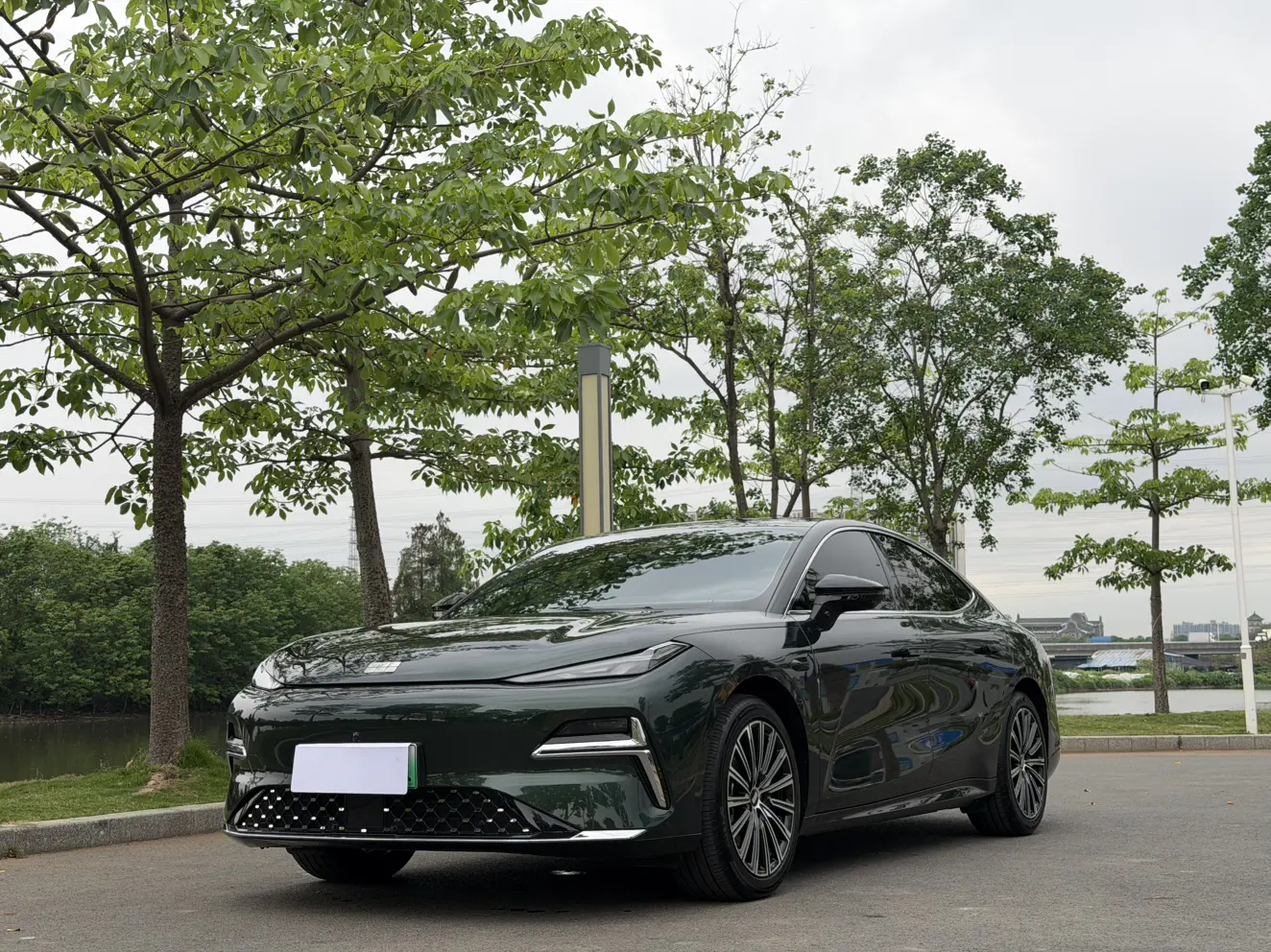 Geely Galaxy Star 8 PHEV
