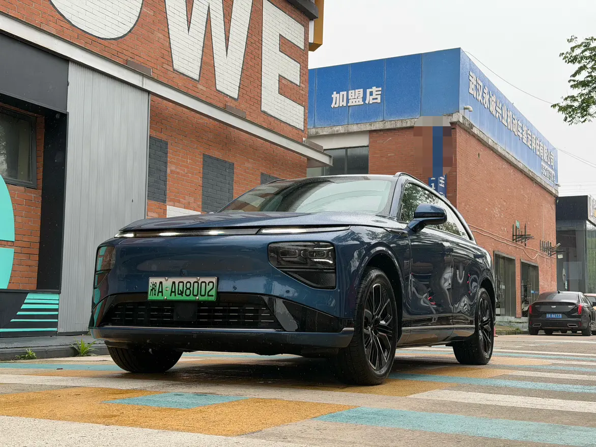 Xpeng G9