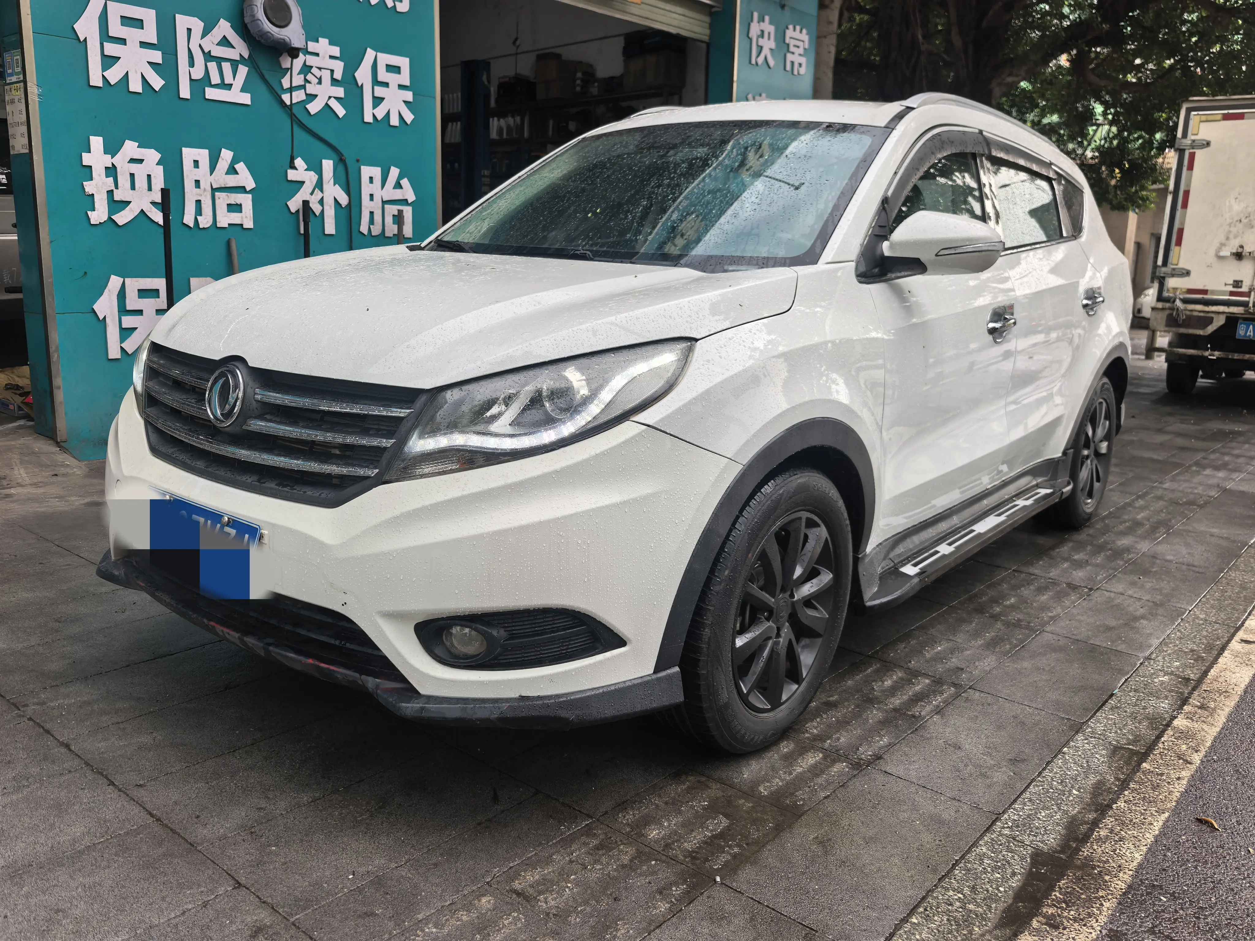 Dongfeng Fengon 580