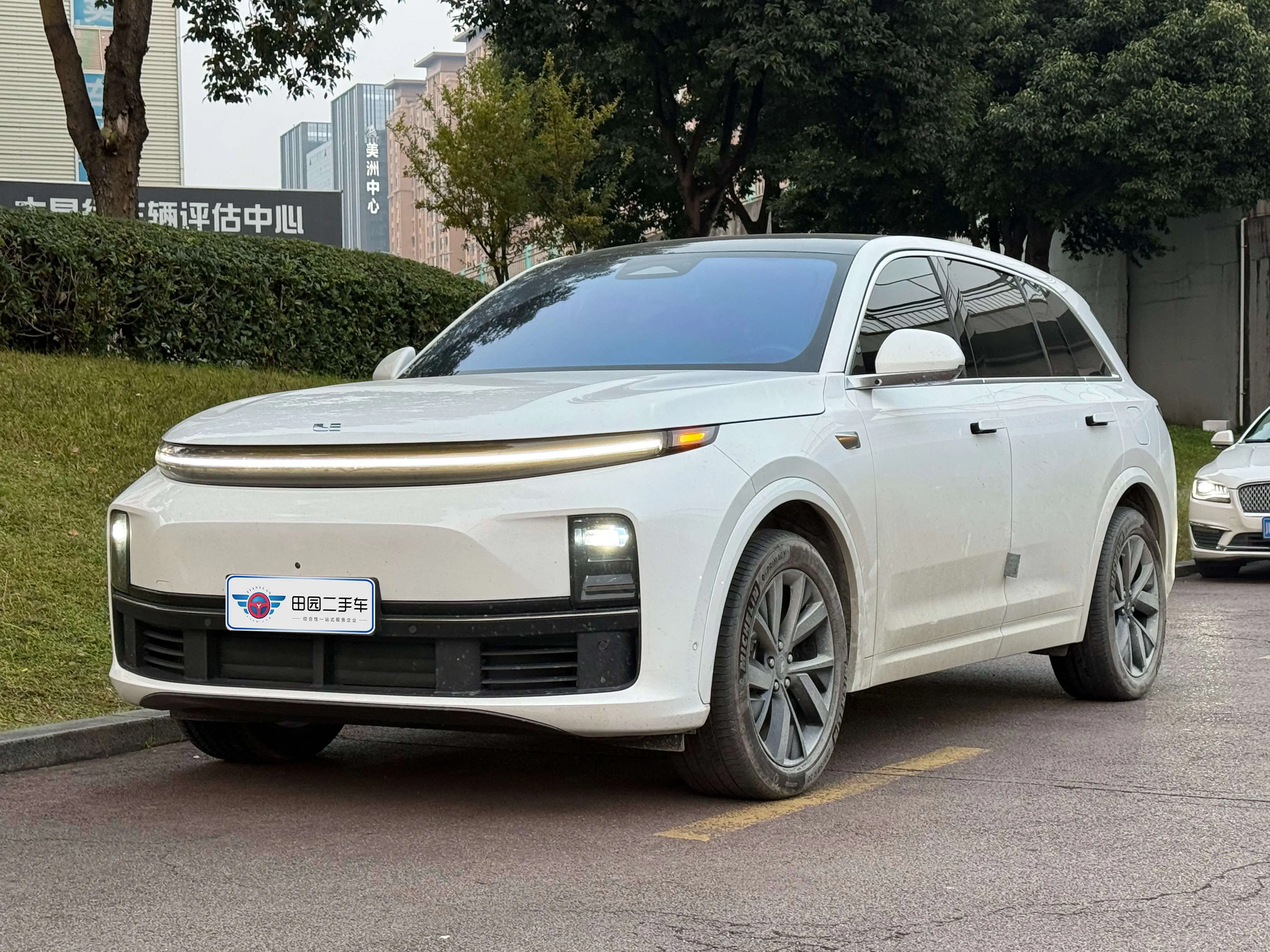 Lixiang L7