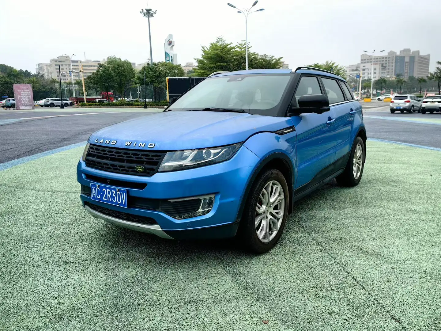 Lu Feng Landwind X7