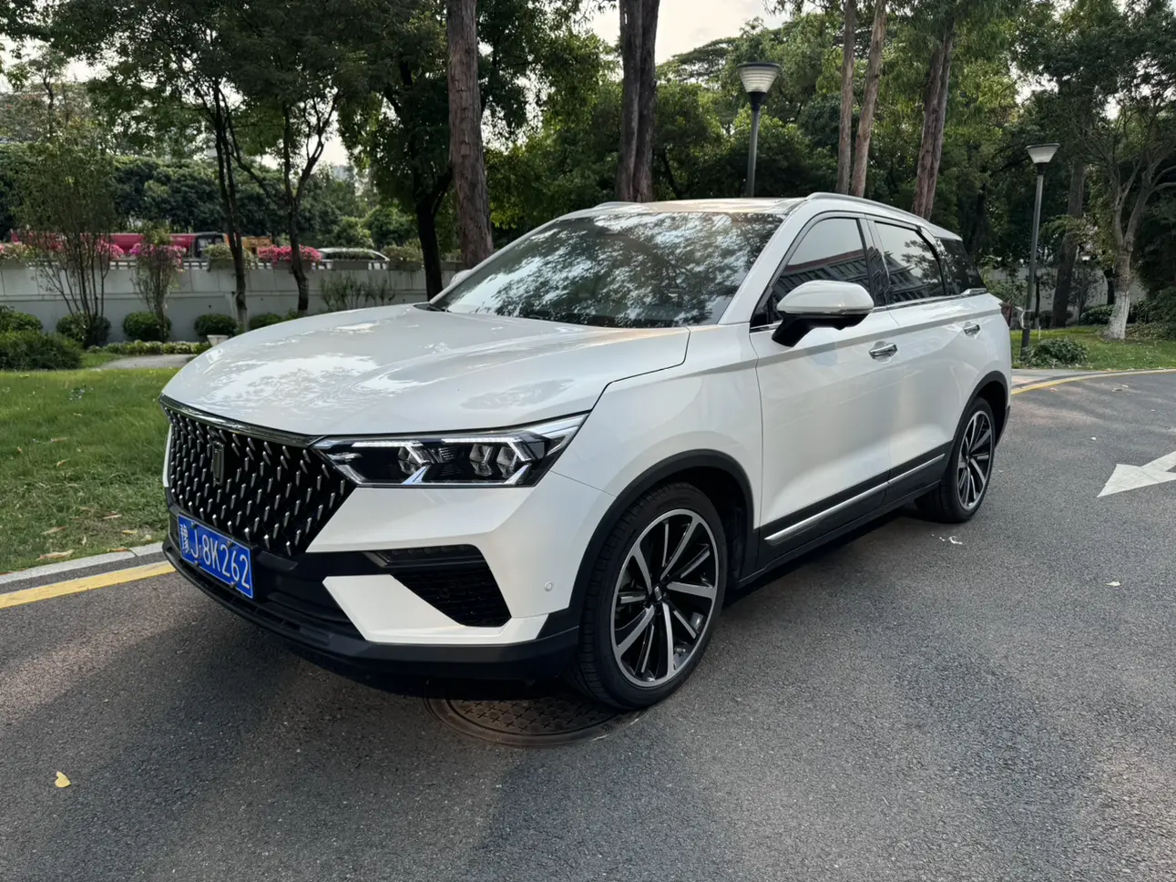 FAW Bestune T77