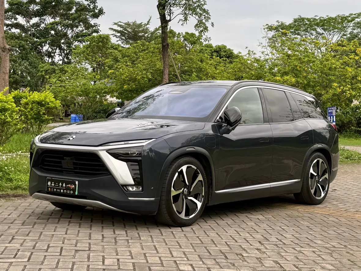NIO ES8