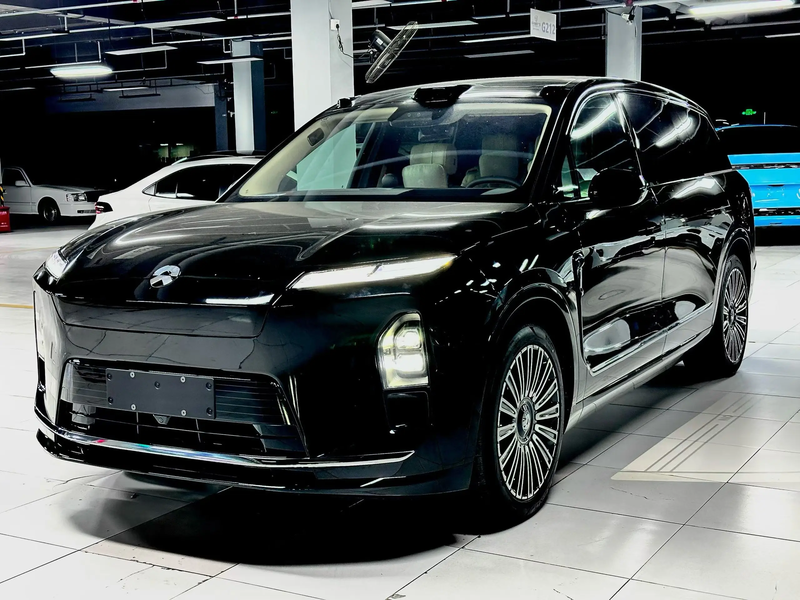 NIO ES8