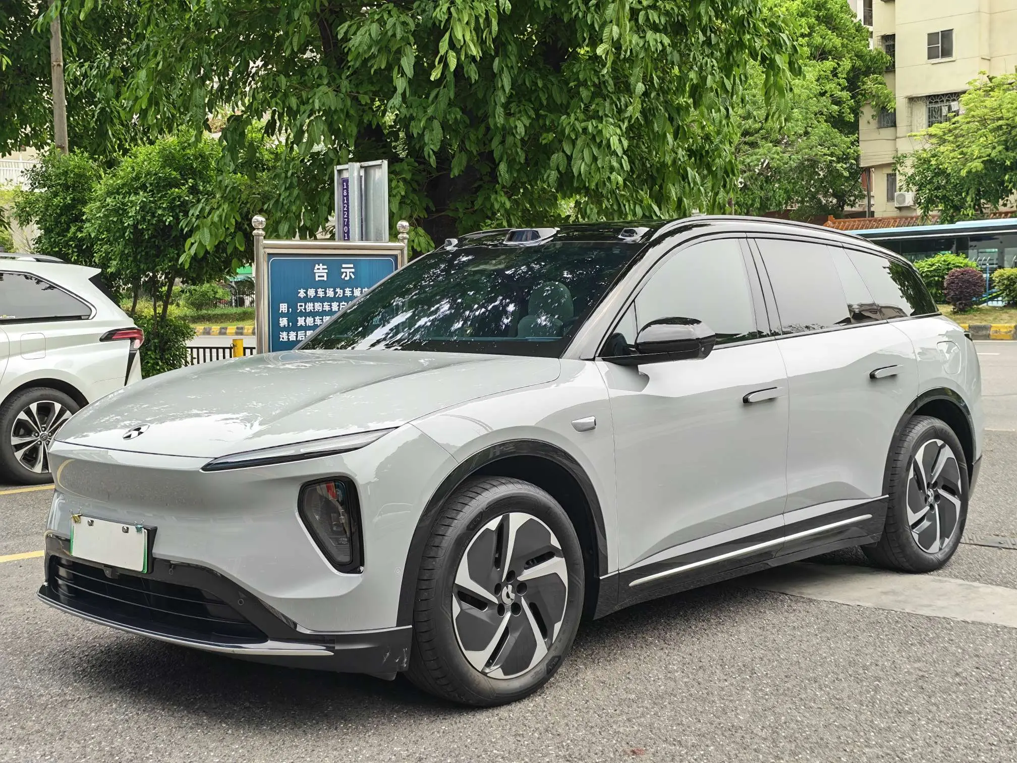 NIO ES6