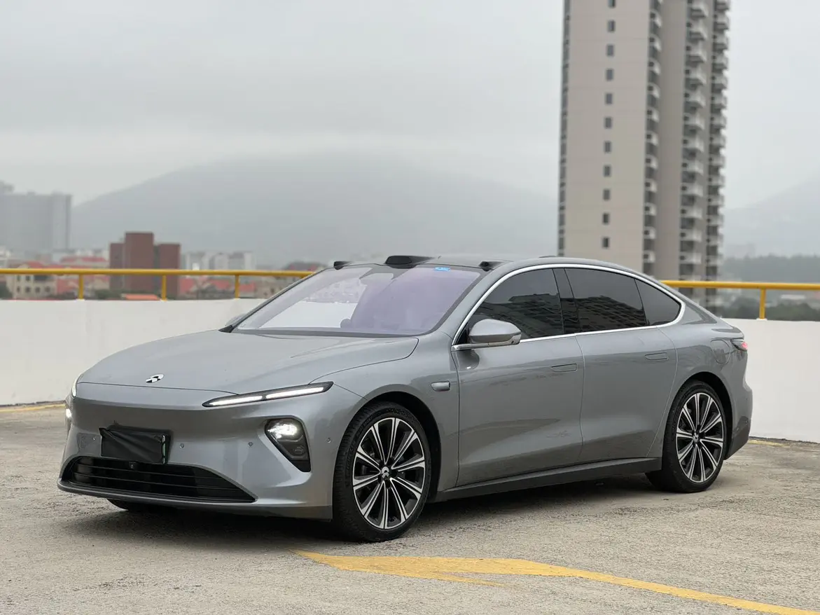 NIO ET7