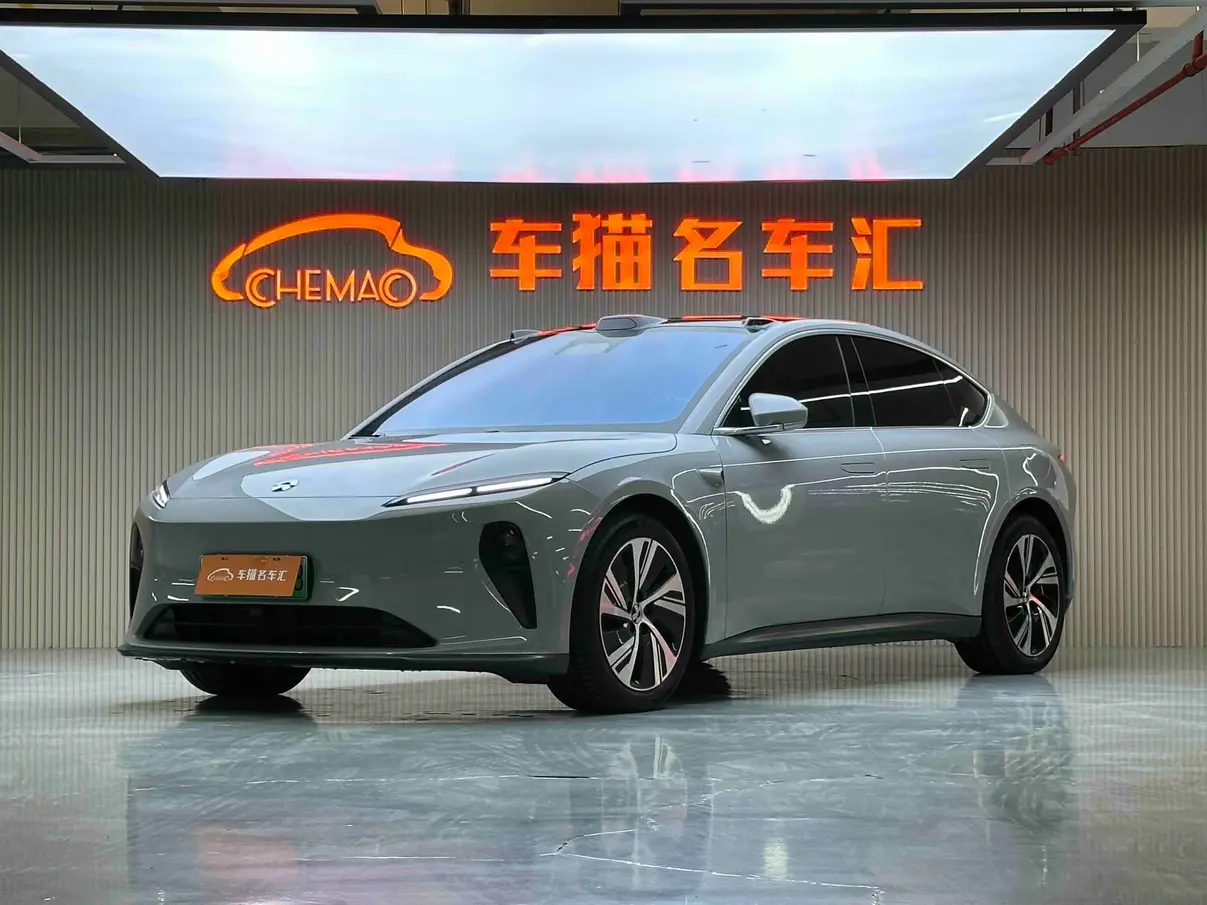 NIO ET5