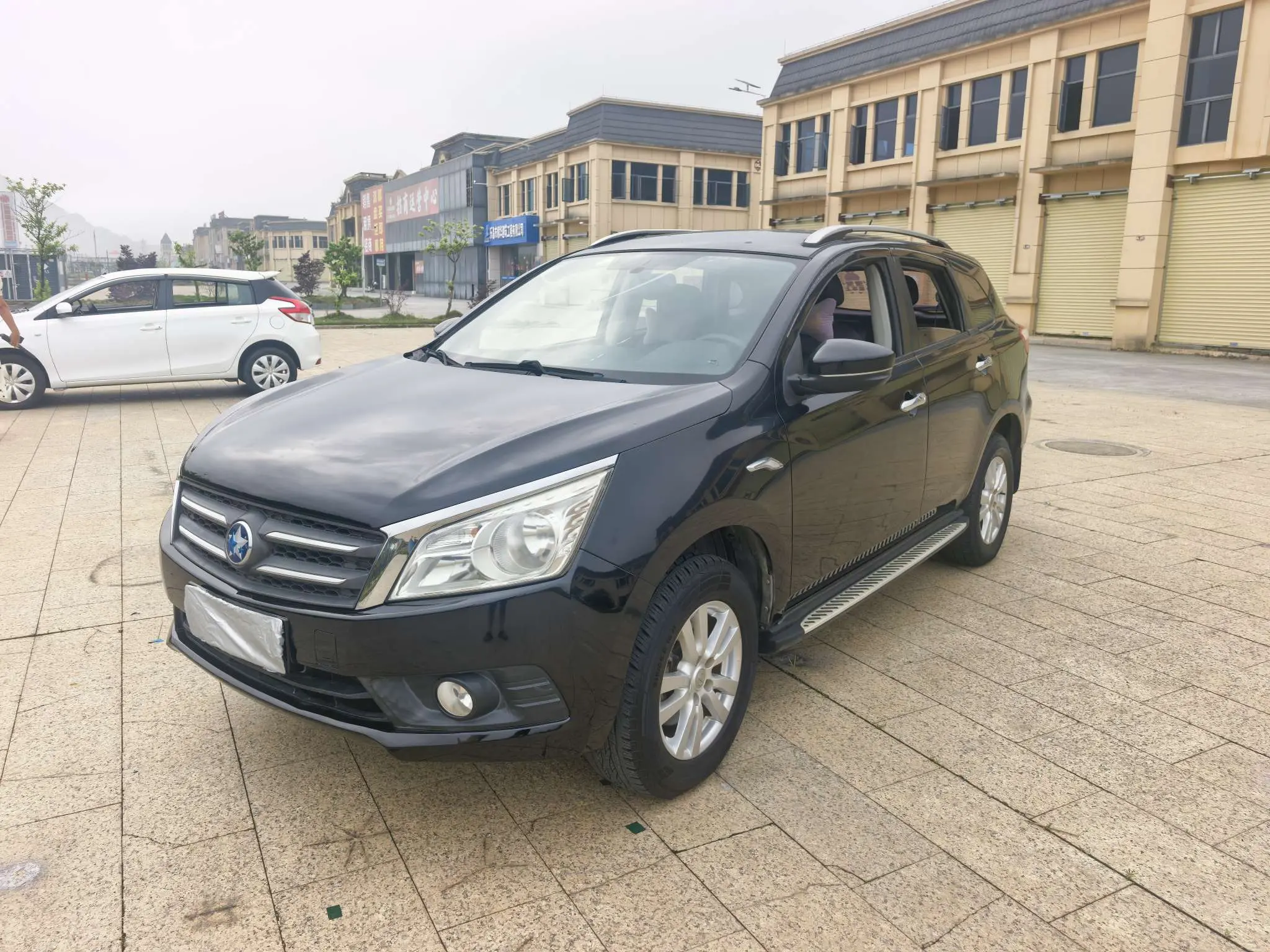 Kai Chen Venucia T70