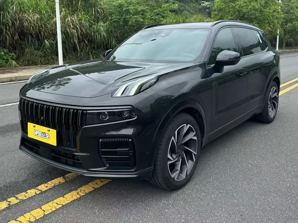 Lynk & Co 09