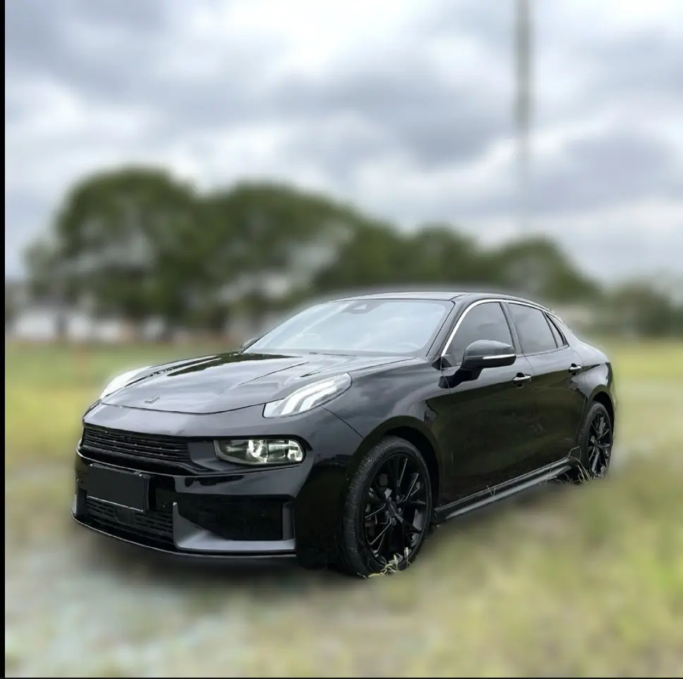 Lynk & Co 03