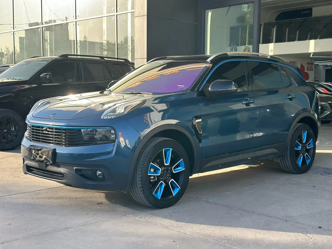 Lynk & Co 01