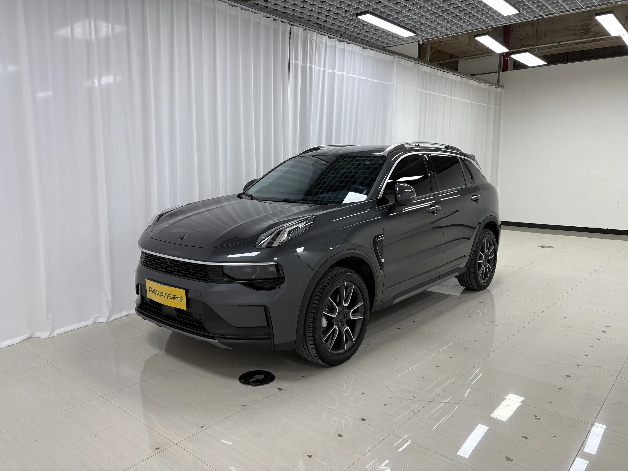 Lynk & Co 01
