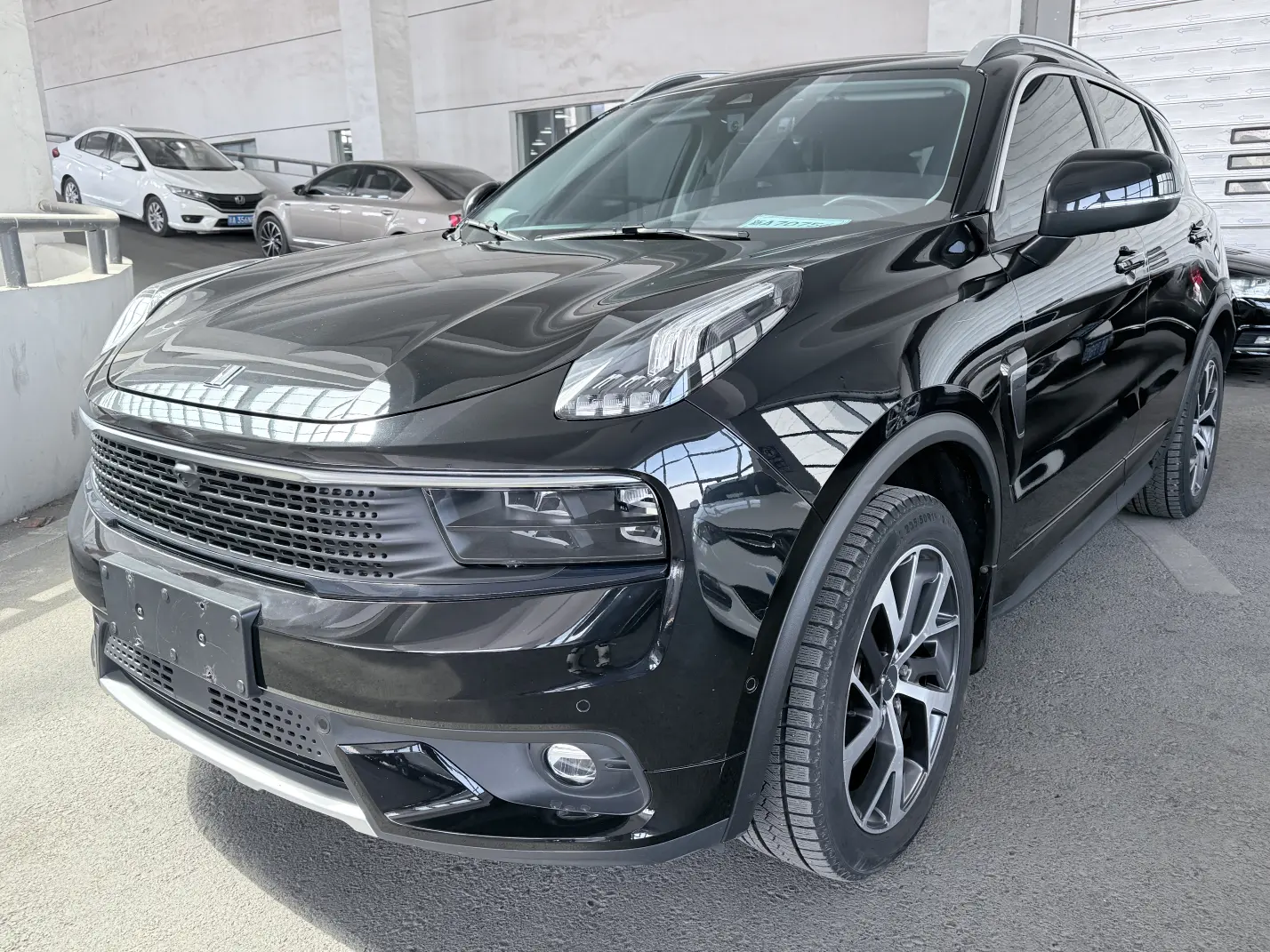 Lynk & Co 01