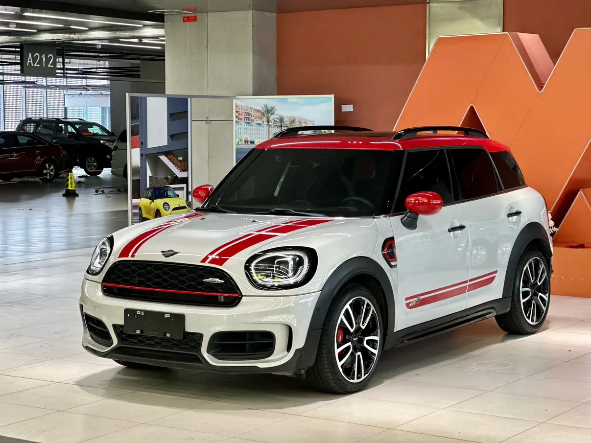 MINI JCW COUNTRYMAN