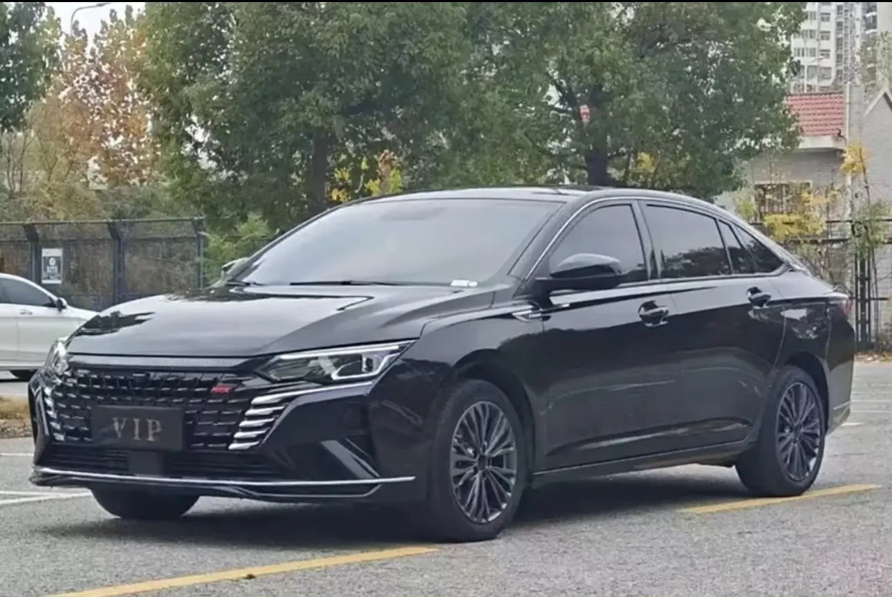 Dongfeng Yixuan MAX