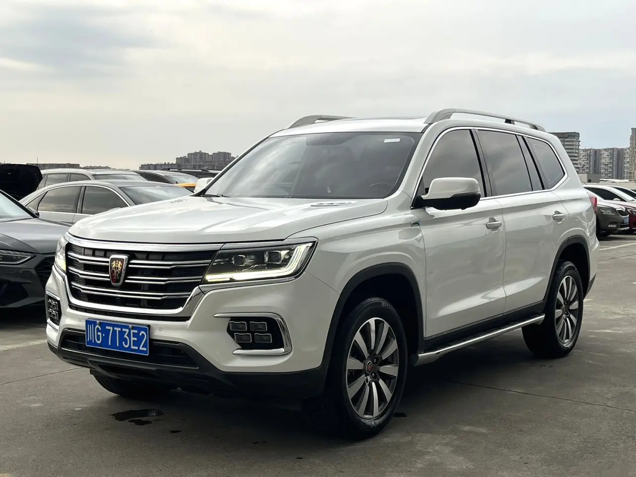Roewe RX8