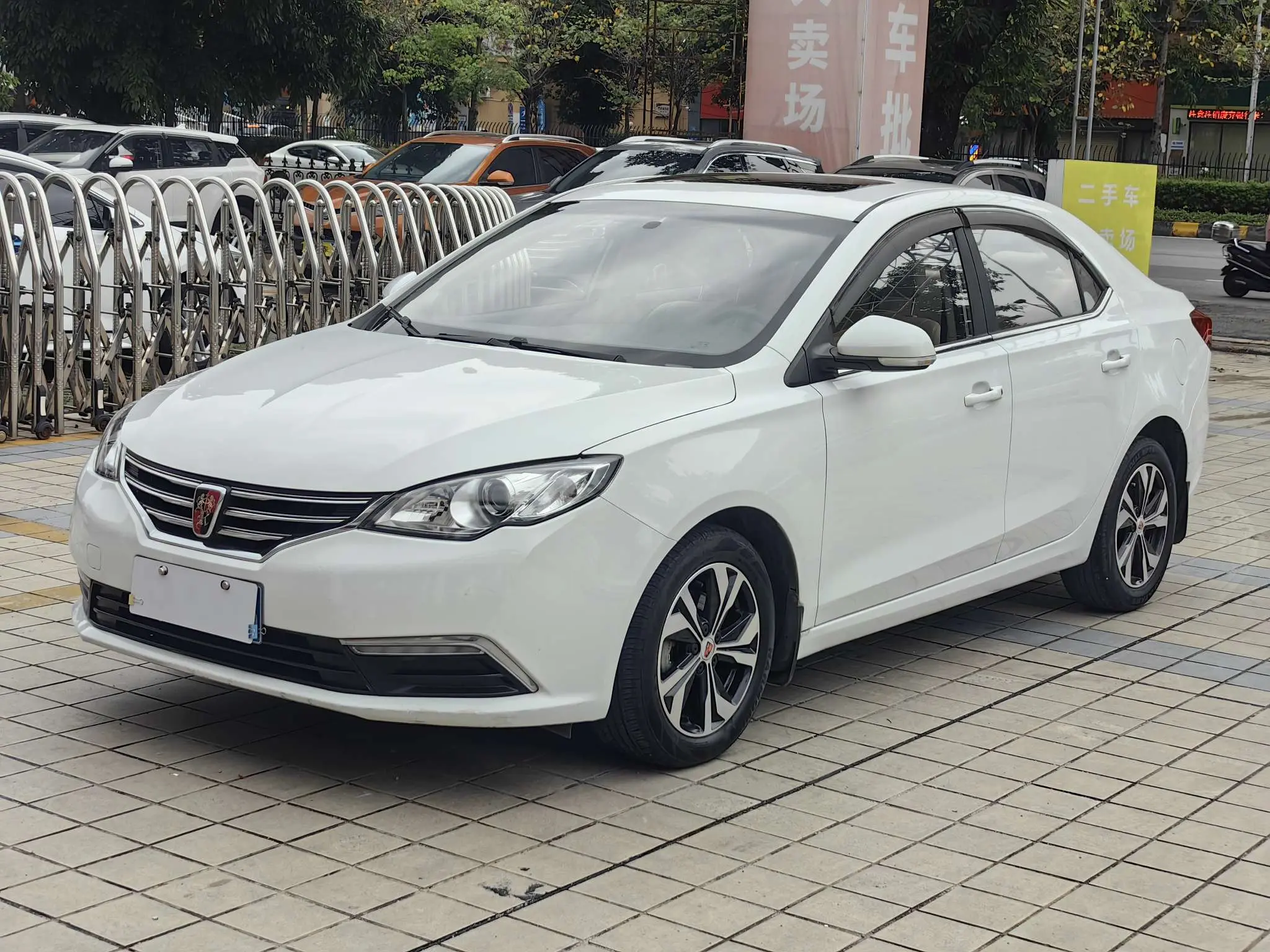 Roewe 360