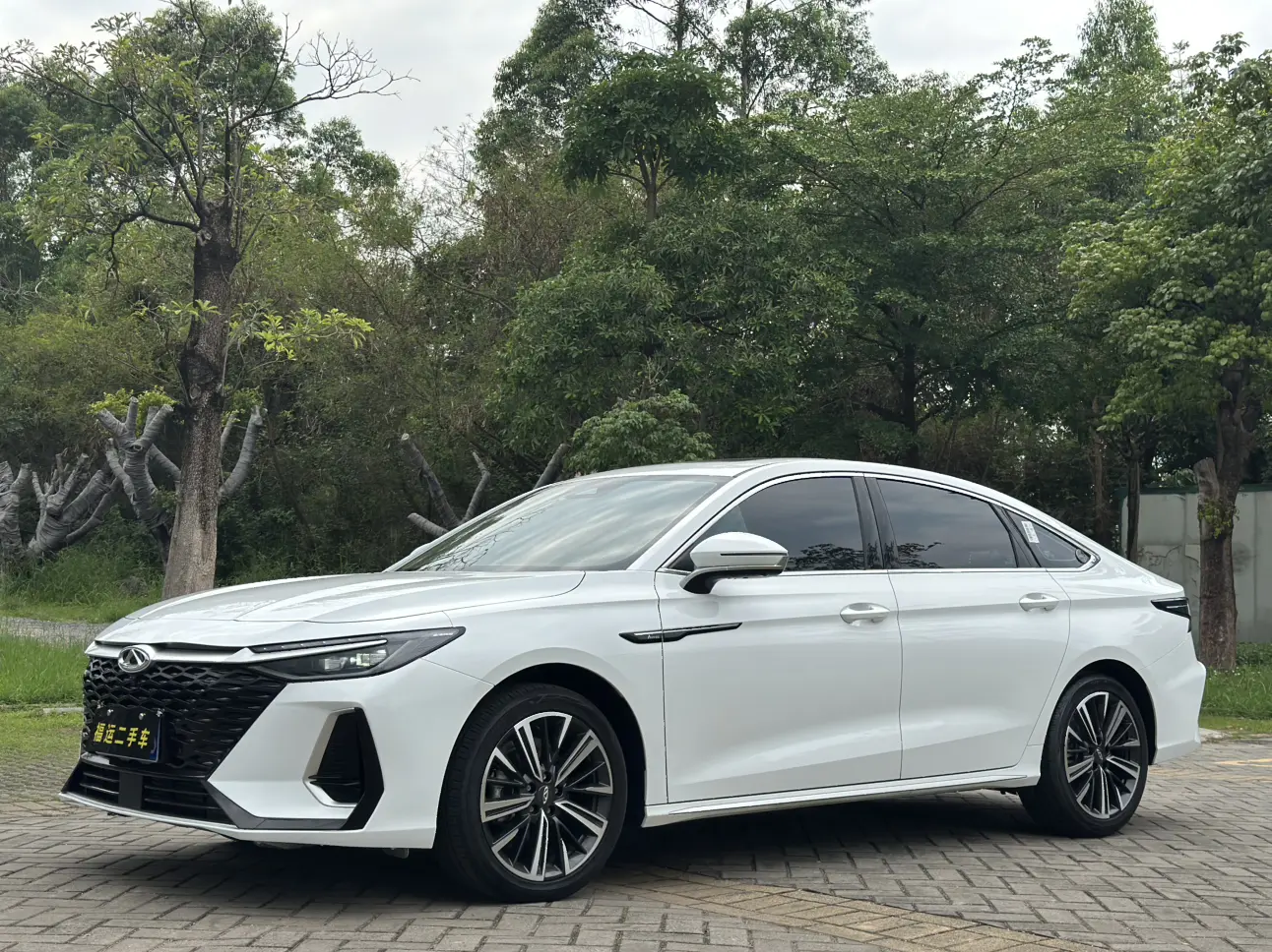 Chery Arrizo 8