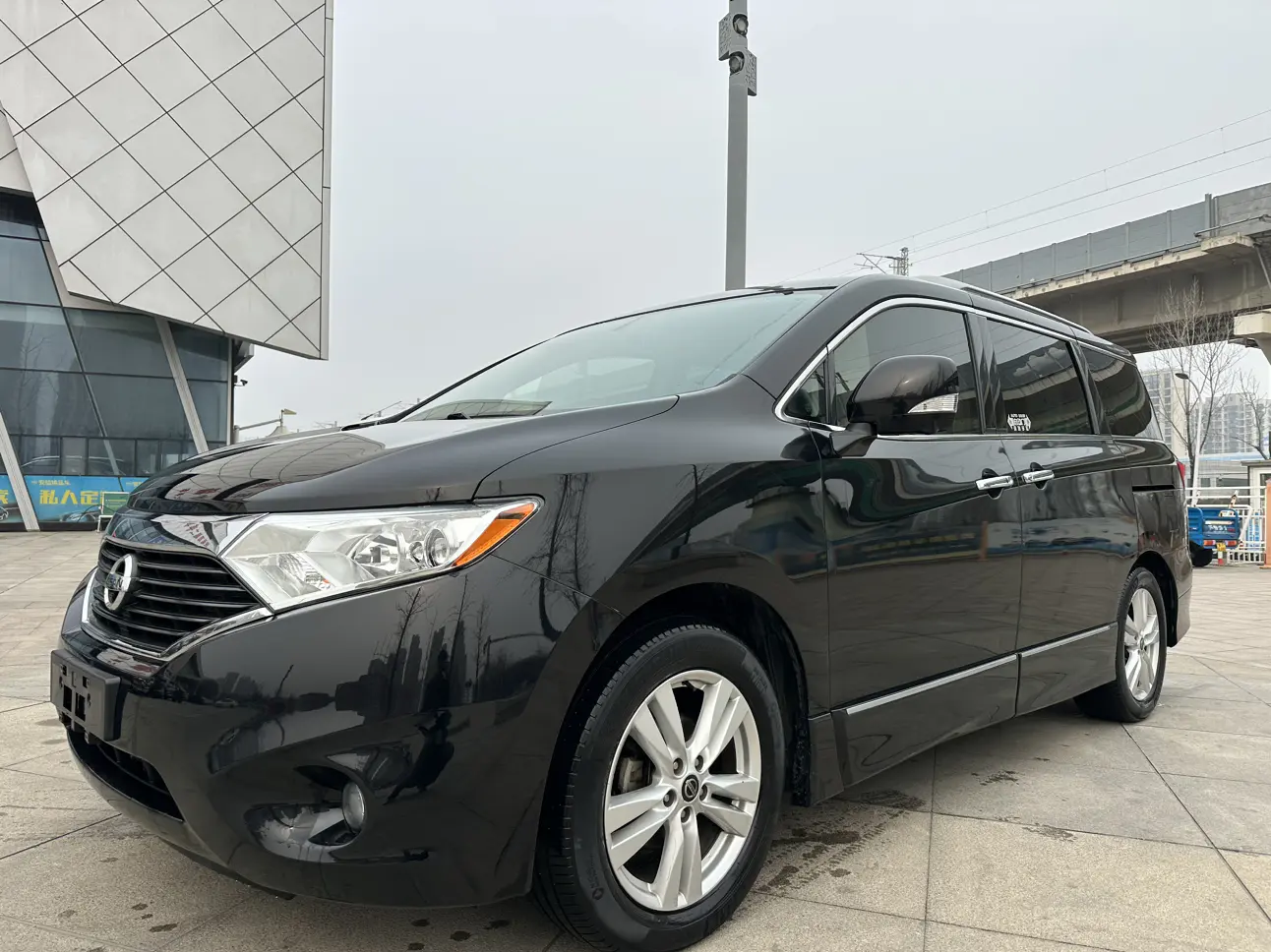 Nissan Nobleman