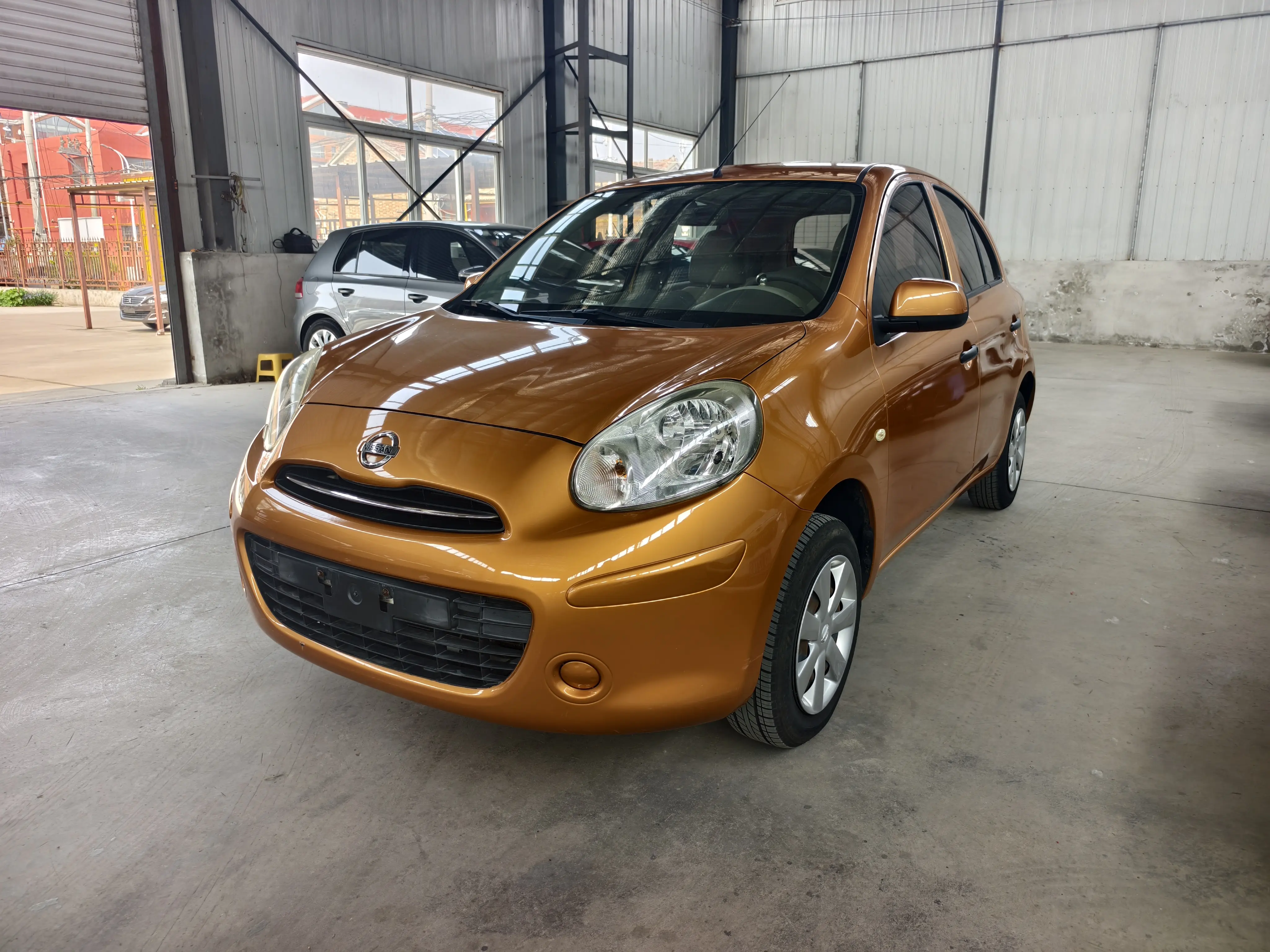 Nissan March