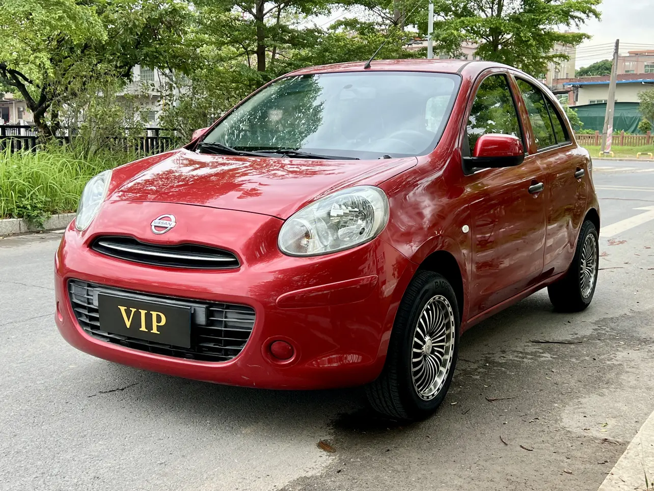Nissan March