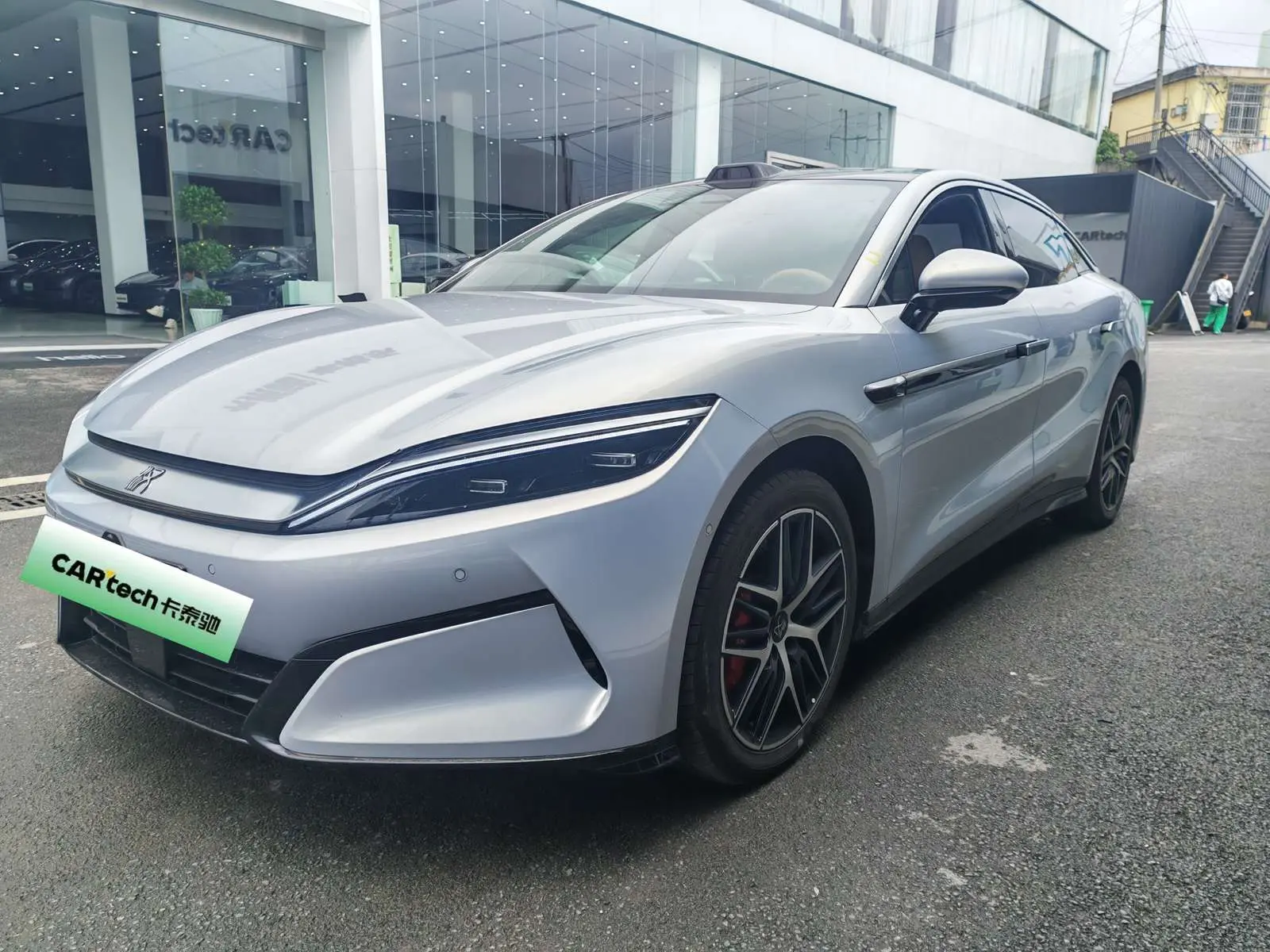 BYD Han L EV