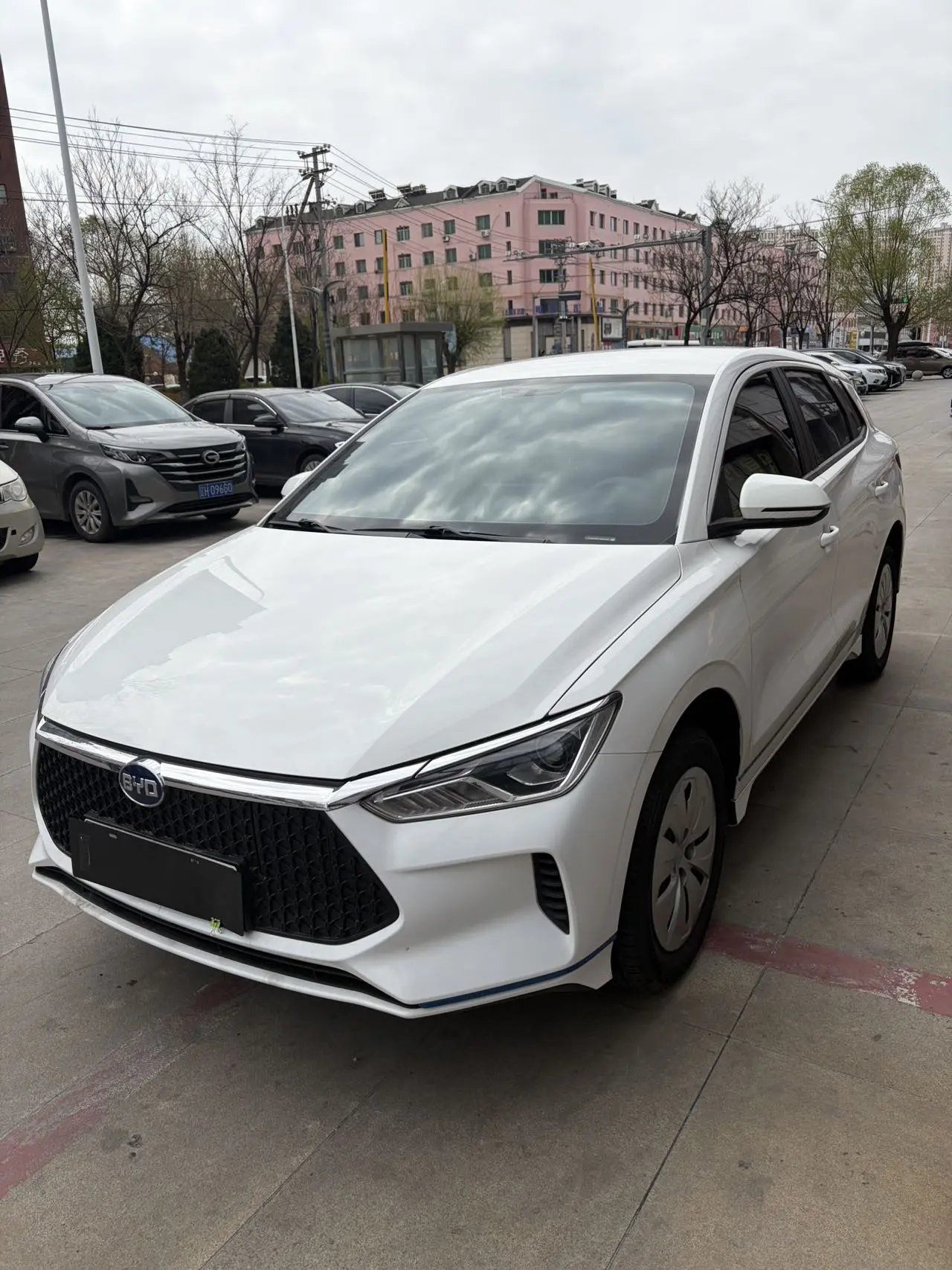 BYD e2