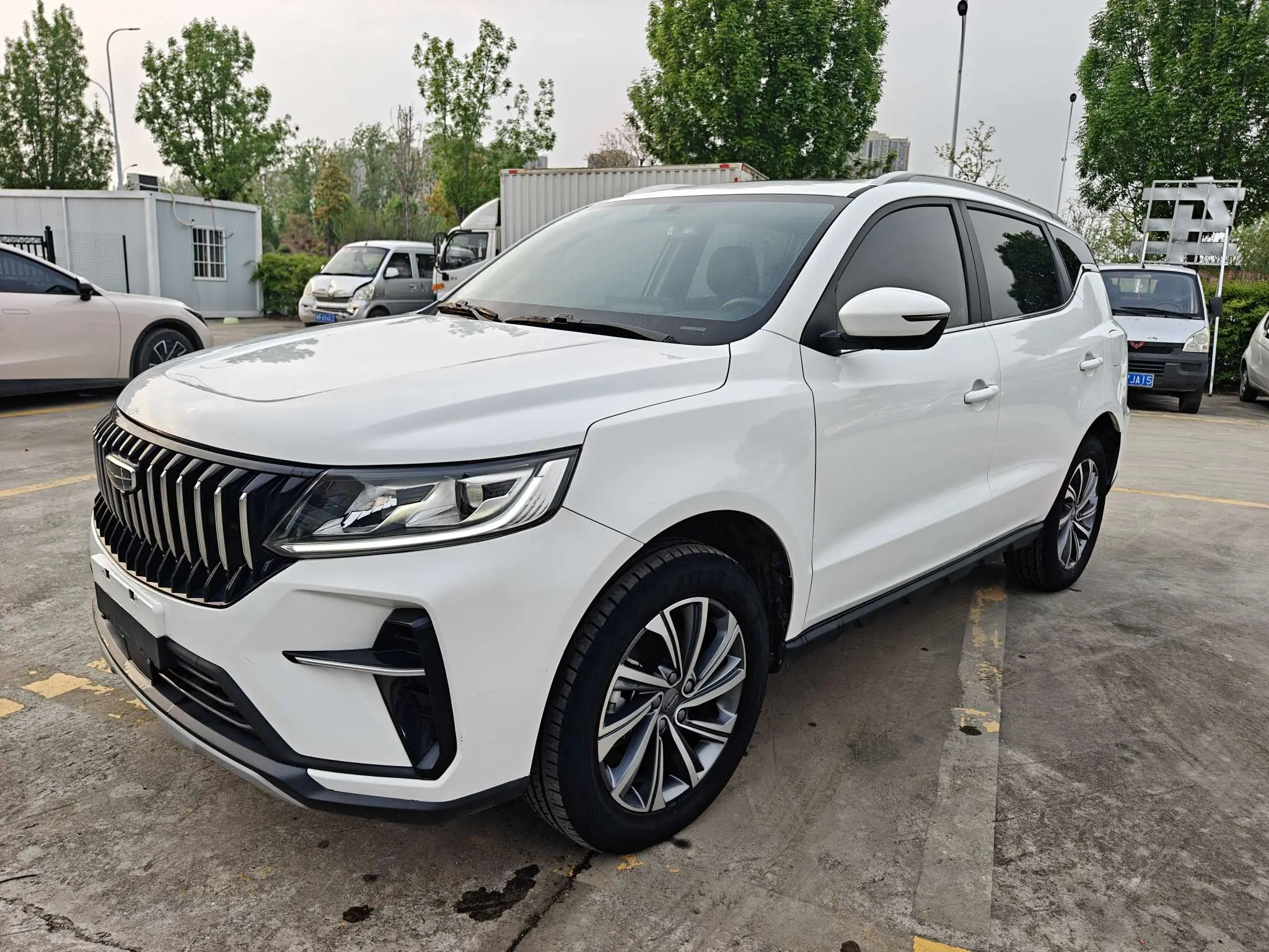 Geely Vision X6