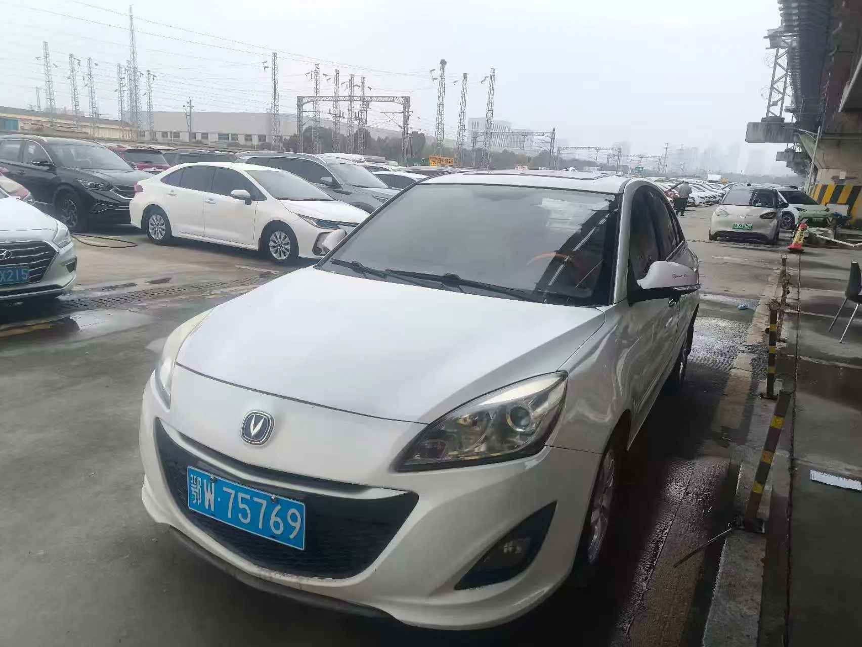 Changan Yuexiang V5