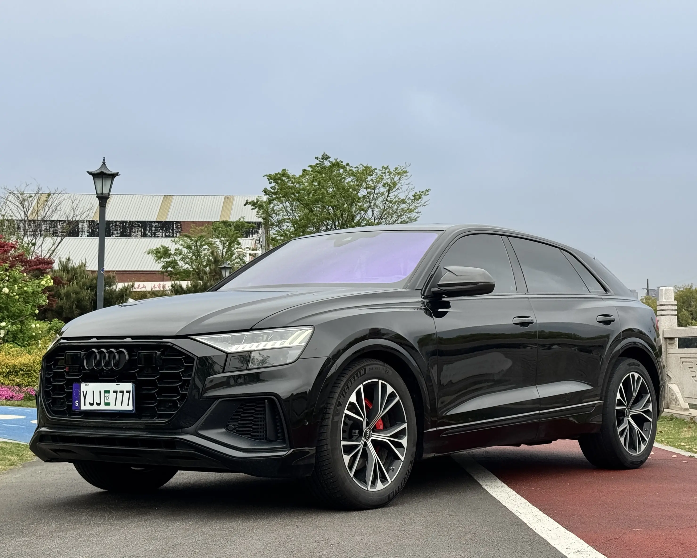 Audi Q8