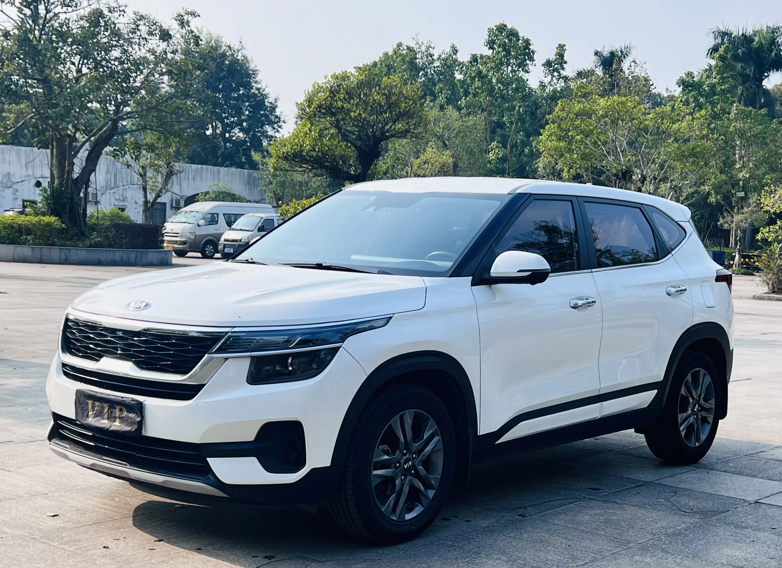 Kia Run proudly