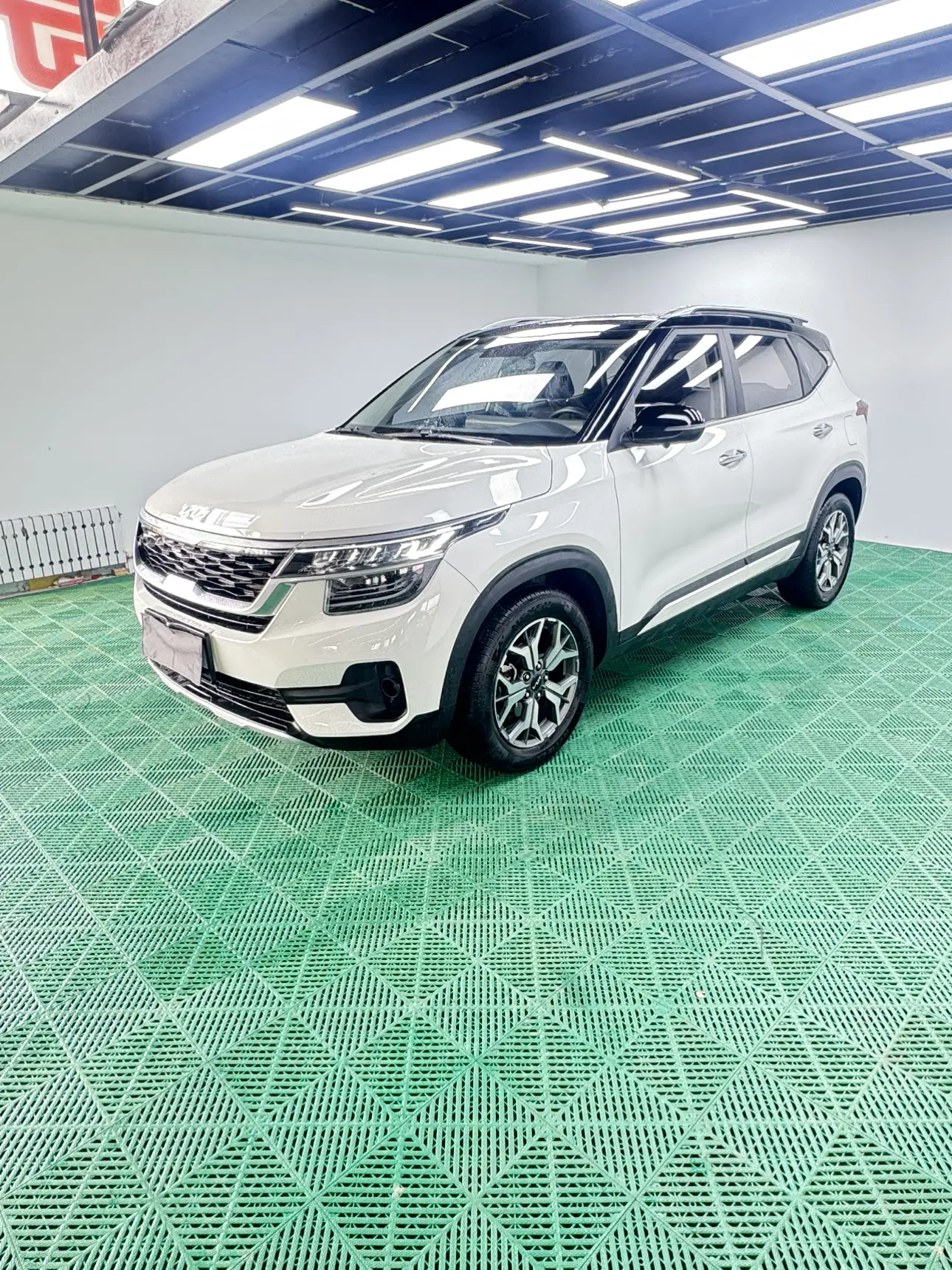 Kia Run proudly