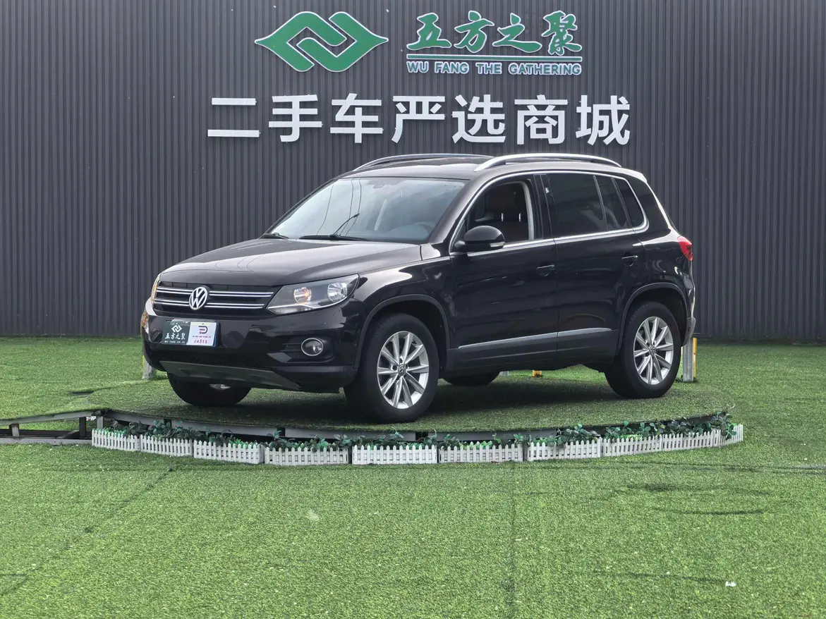 Volkswagen Tiguan (Tharu)
