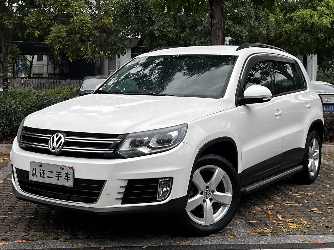 Volkswagen Tiguan (Tharu)