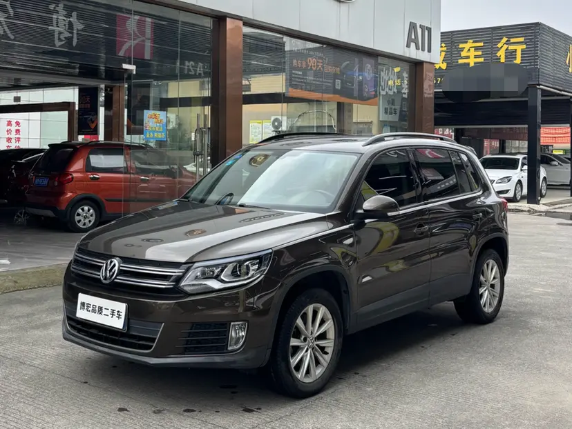 Volkswagen Tiguan (Tharu)