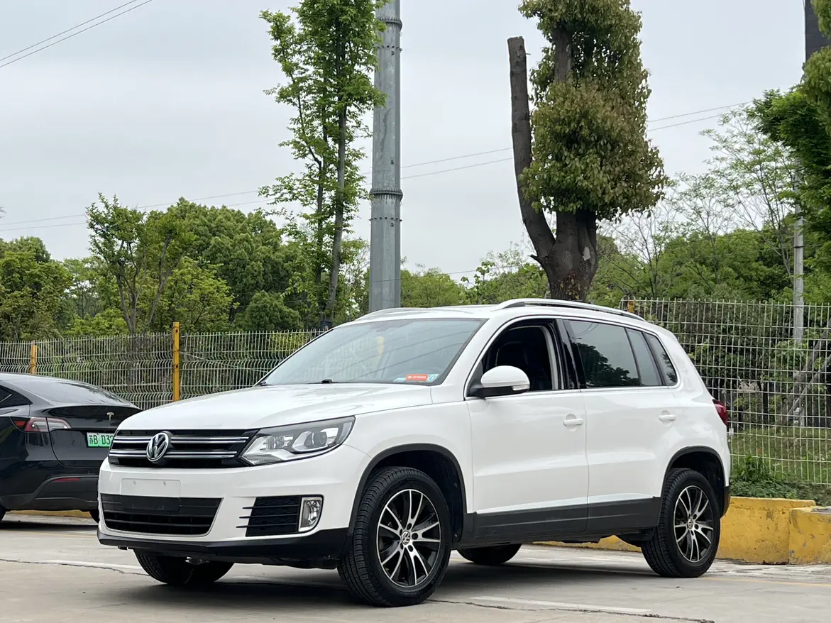 Volkswagen Tiguan (Tharu)