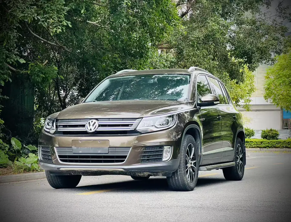 Volkswagen Tiguan (Tharu)
